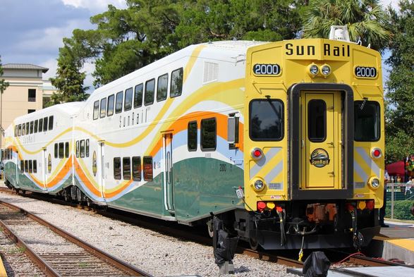 SunRail Trains are beautiful, Whoever designed them did a great job.